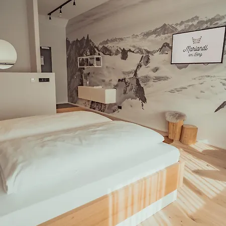 Mariandl Am Berg Hotel *