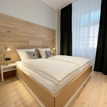 Mariandl Am Berg Hotel